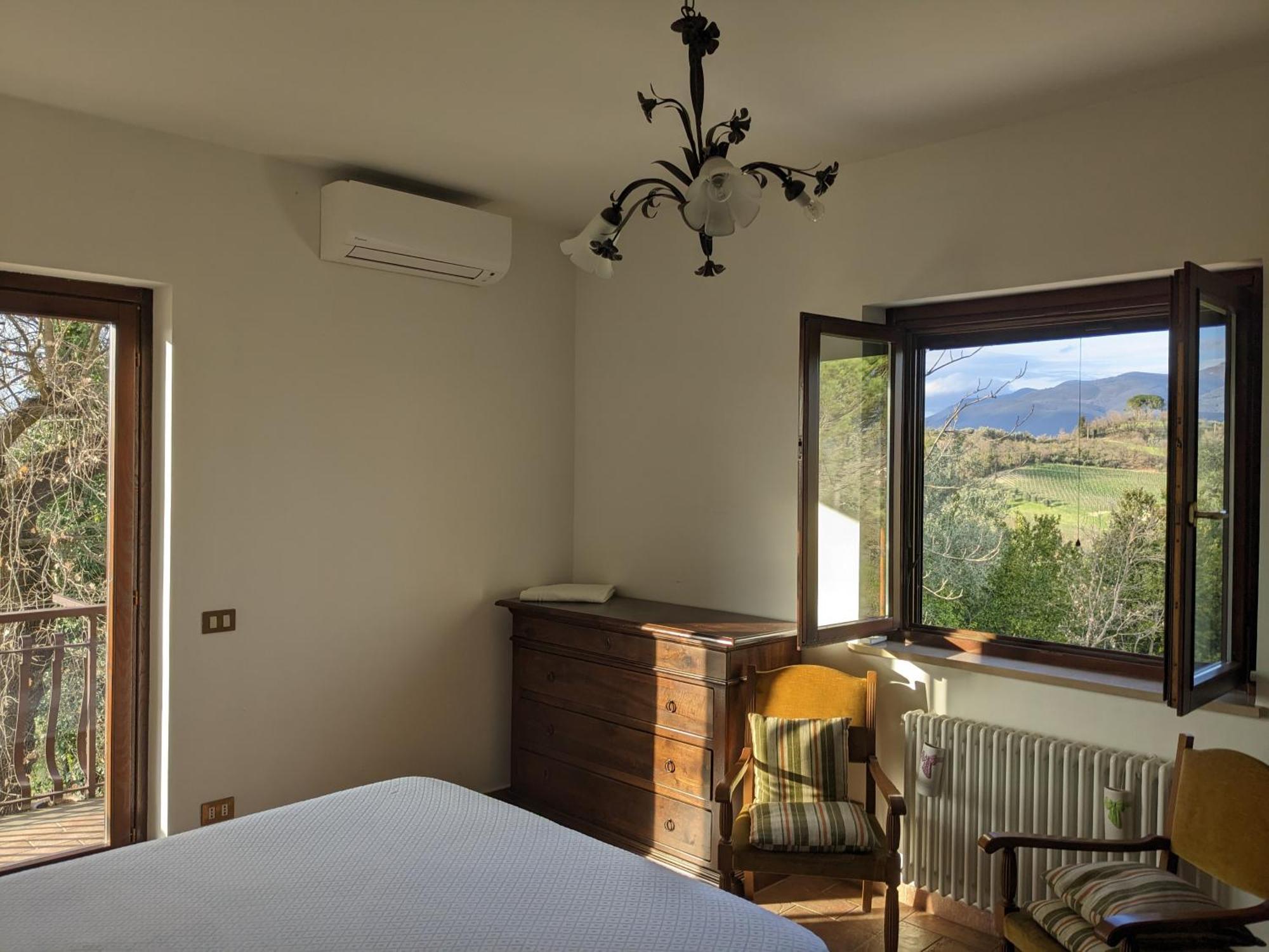 Villa Pacchini Poggio Mirteto Szoba fotó